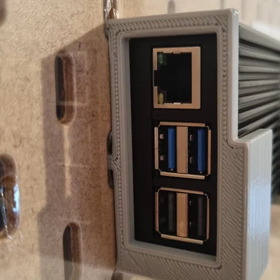 Giá gắn SKADIS cho Raspberry Pi 5 Full Armor Case