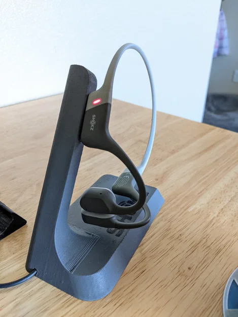 Đế sạc in 3D tiện lợi cho tai nghe Shokz OpenRun - Image 2