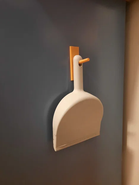 Móc Nam Châm Treo Trên Tủ Lạnh Cho Hốt Rác - Image 1