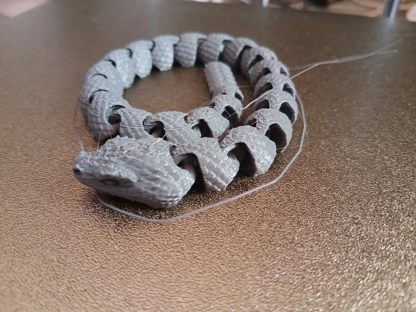 Rắn lục lạc fidget dạng khớp (Articulating) – Rattlesnake v3 - Image 1