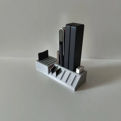 Khay đựng USB và thẻ nhớ SD để bàn gọn gàng