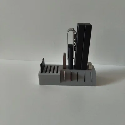 Khay đựng USB và thẻ nhớ SD để bàn gọn gàng