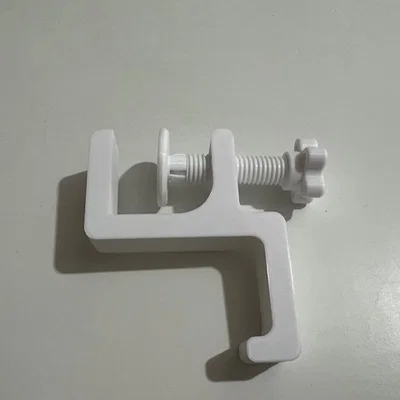 Giá treo tai nghe 3D có cơ cấu vặn kẹp tiện lợi cho bàn làm việc