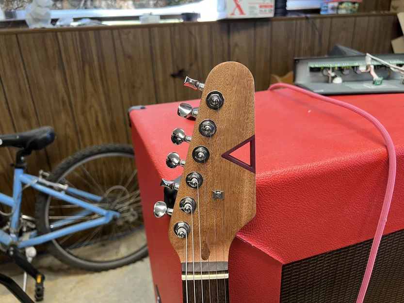 Đàn Guitar Điện “The Gliding P” (V-shape) – Model in 3D - Image 5