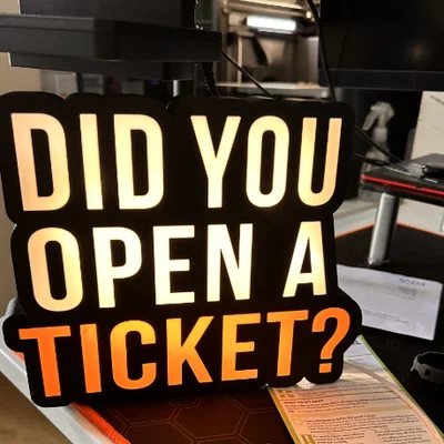 Lightbox câu quote IT “DID YOU OPEN A TICKET?”