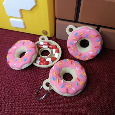 Móc khóa Donut kiêm hộp đựng thuốc