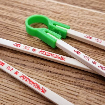 Chopstick Cheaters (không chỉ) cho mấy bé