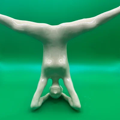 Mô hình phụ nữ tập Yoga tư thế trồng chuối (Headstand Figure) 3D