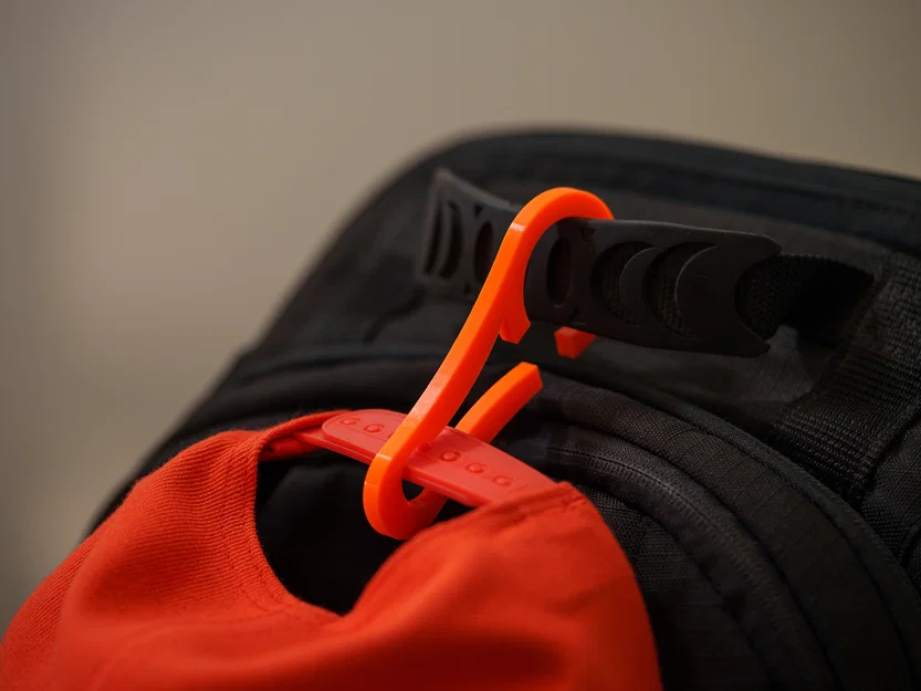 Móc treo nón cho balo (Backpack hat hook) - Image 3