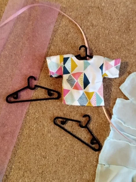 Móc Áo Spruttig Cỡ Búp Bê (Tỉ lệ 1:6) - Image 5