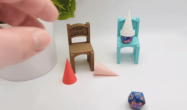 Ghế “Time Out” Cho Xúc Xắc Kèm Mũ Dunce Hat - Image 3