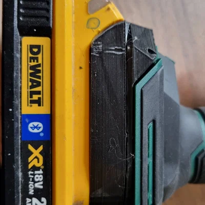 Adaptor dụng cụ Parkside & Ferrex dùng pin Dewalt