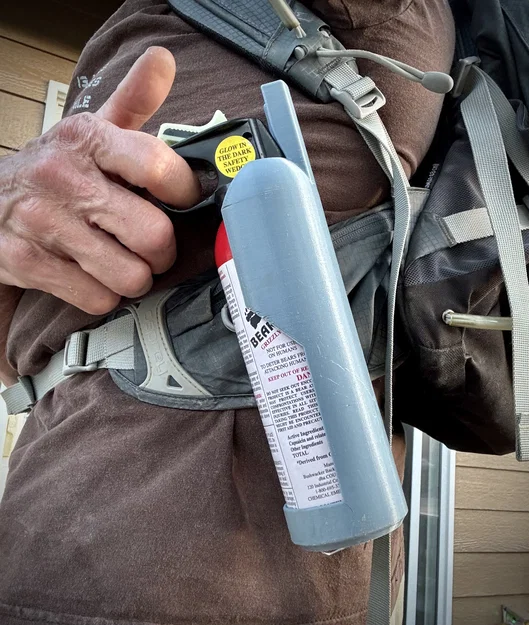 Bao đeo Bear Spray kẹp dây balo (Bear spray holster) - Image 2