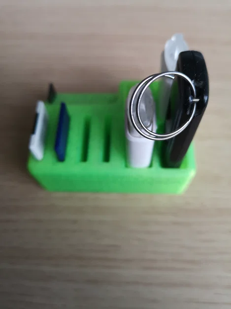 Khay Đựng USB và Thẻ Nhớ 3D - Gọn Gàng, Tiện Lợi Cho Bàn Làm Việc - Image 2