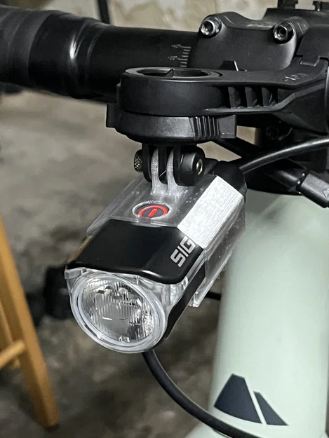 Ngàm GoPro cho đèn Sigma Aura 60 (gắn dưới Garmin Edge) - Image 1