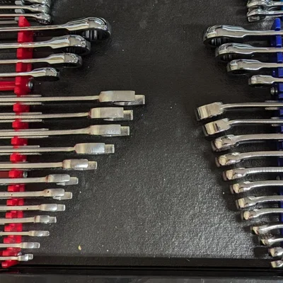 Giá đỡ cờ-lê (tham số/parametric)