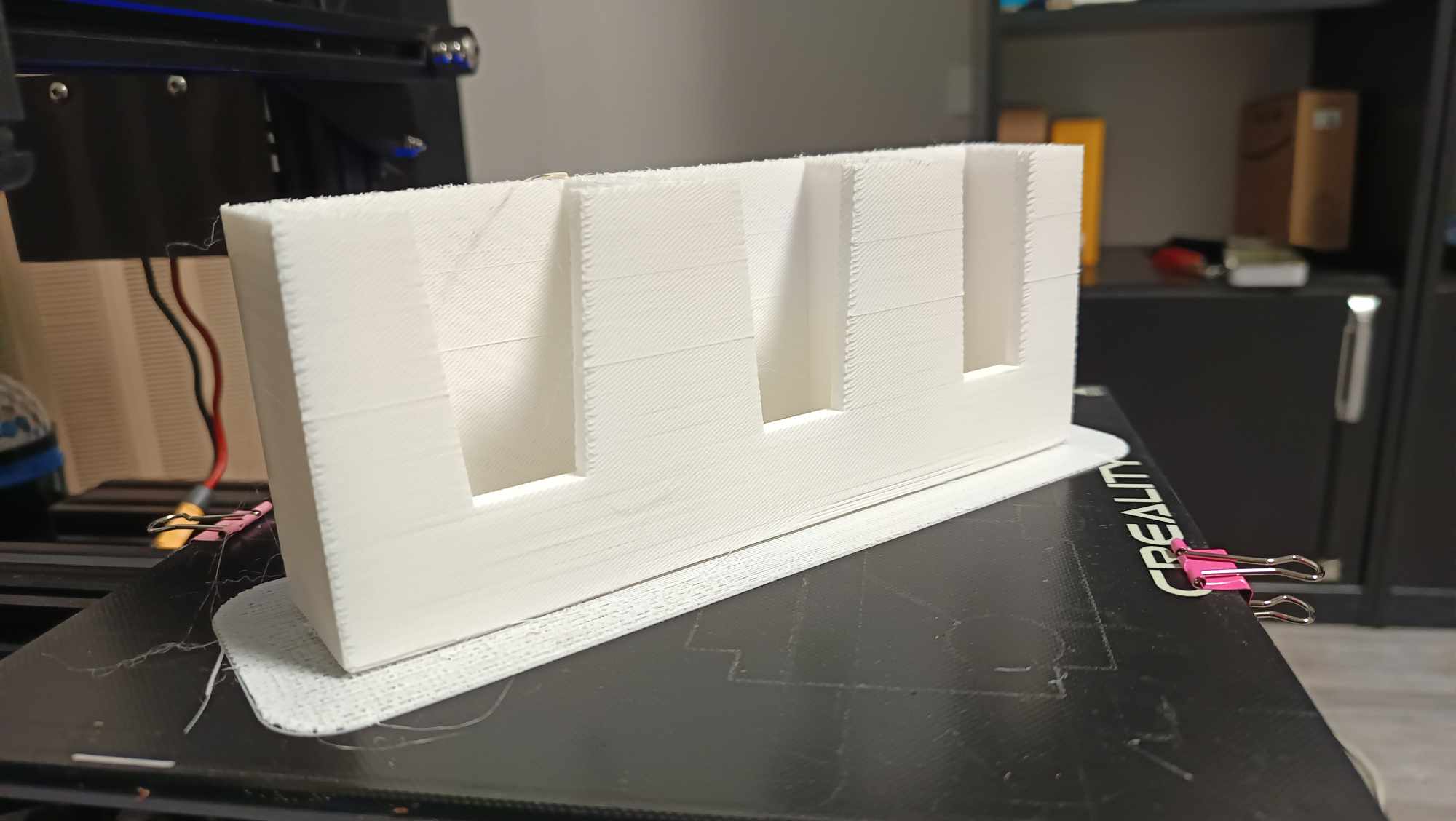 Khay đựng remote (Remote holder) in 3D gọn gàng, dễ in - Image 3