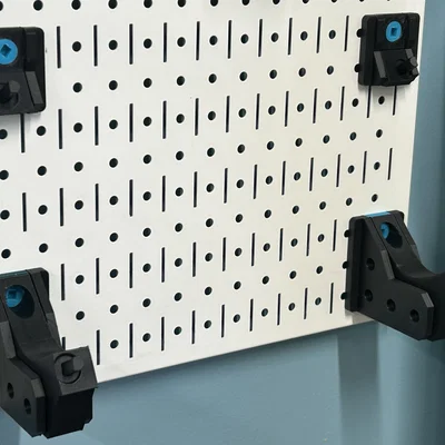 Giá treo Wall Control cho sạc pin Makita DC18RD - Version 2