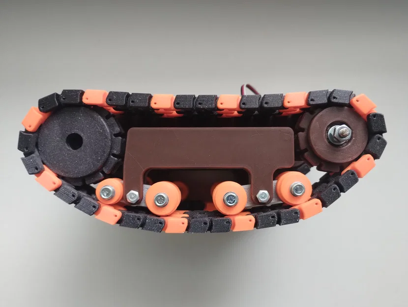 Robot xe tăng điều khiển từ xa (RC) tự lắp ráp bằng in 3D - Image 3