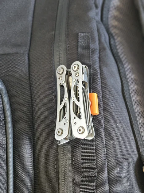 Kẹp balo nam châm đa năng (Universal Magnetic Backpack Clip) - Image 17
