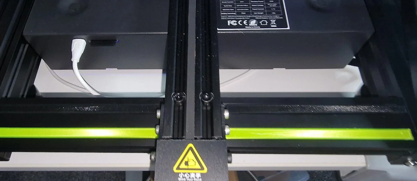 Miếng chèn khe rail 4040 chống bụi cho Ender 3 & Sovol (slot fillers) - Image 1