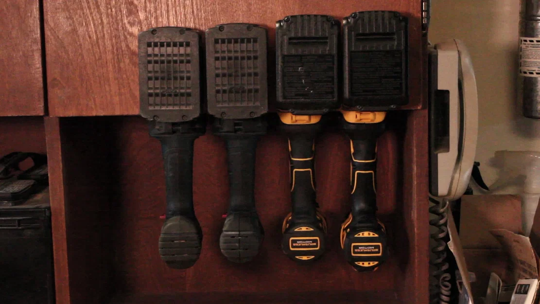 Giá treo máy khoan tường đa năng (Bosch, Dewalt, Milwaukee, Mastercraft) - Image 1