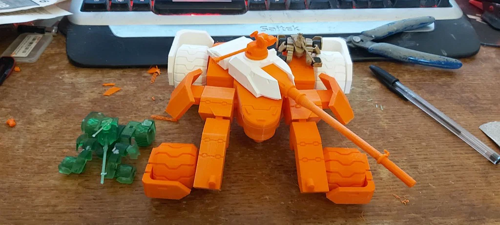 1/35 MAJ-V34 Jiachong Gundam 00 - Image 2