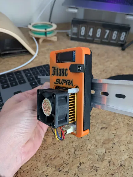 Giá đỡ Bitaxe gắn thanh ray DIN cho máy đào Bitcoin chuyên nghiệp - Image 1