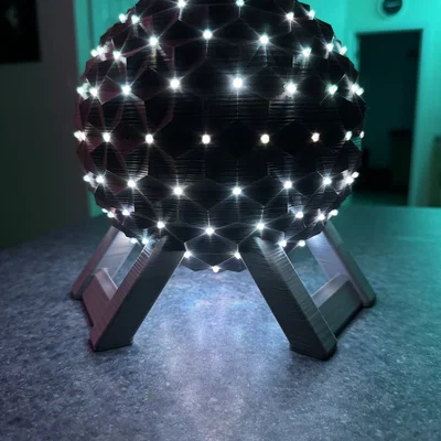 EPCOT Spaceship Earth (bỏ trụ giữa) + lỗ luồn cáp USB