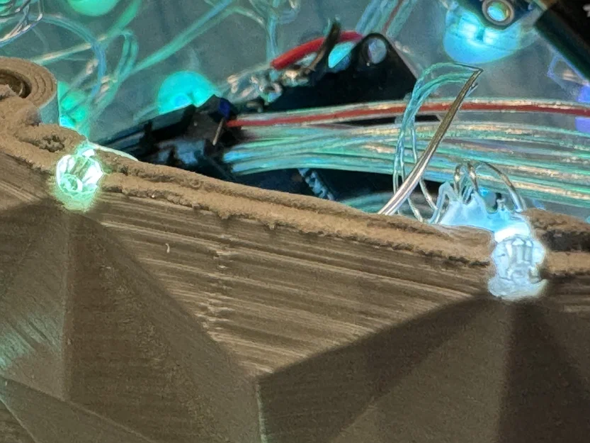 EPCOT Spaceship Earth (bỏ trụ giữa) + lỗ luồn cáp USB - Image 9