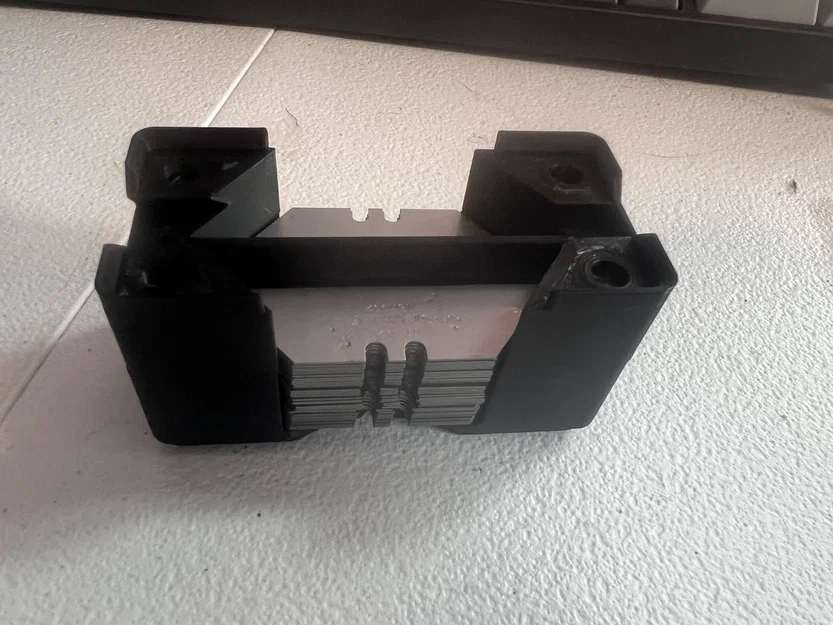 Khay Đựng Lưỡi Dao Cắt Giấy Stanley Chuẩn Gridfinity 2x1 - Image 1