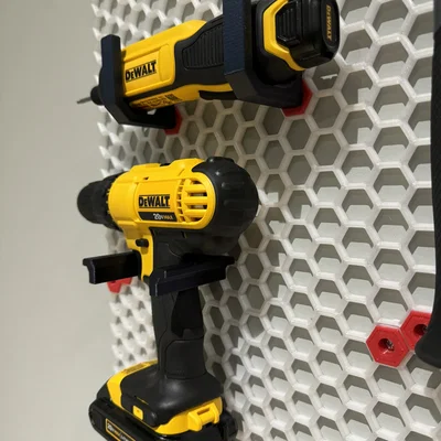 Giá treo máy vặn vít DeWalt DCF682 lên bảng Honeycomb Storage Wall