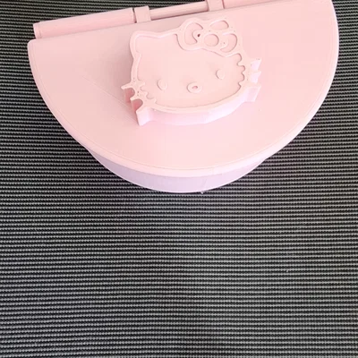 Hộp đựng đồ đa năng Hello Kitty in 3D xinh xắn