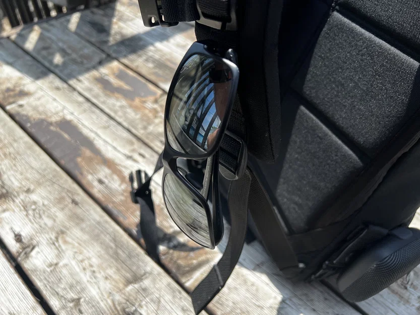 Móc treo kính mát gắn MOLLE Webbing (MOLLE Webbing Sunglasses Hanger) - Image 2