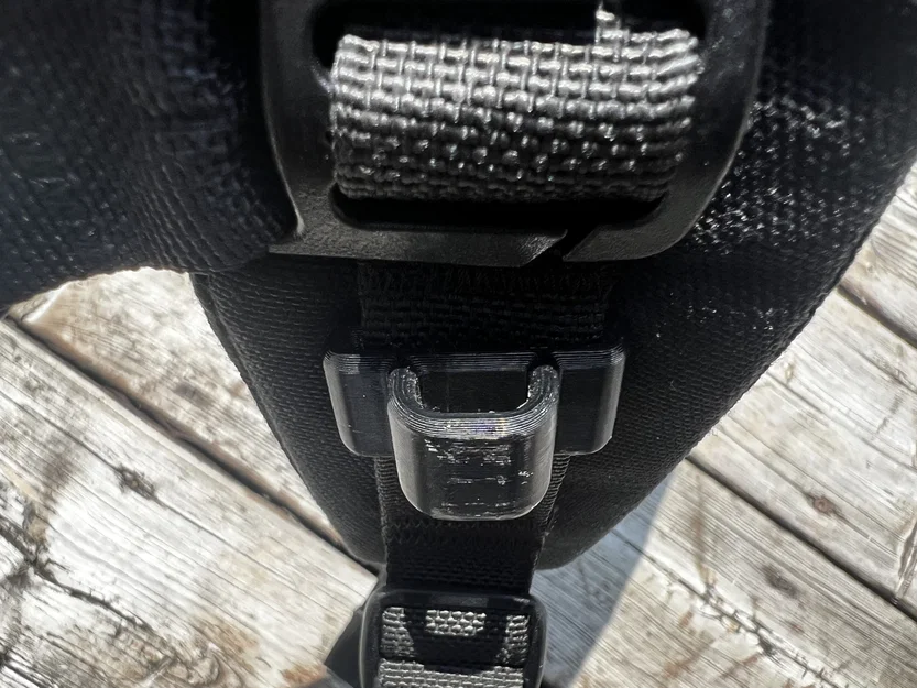 Móc treo kính mát gắn MOLLE Webbing (MOLLE Webbing Sunglasses Hanger) - Image 4