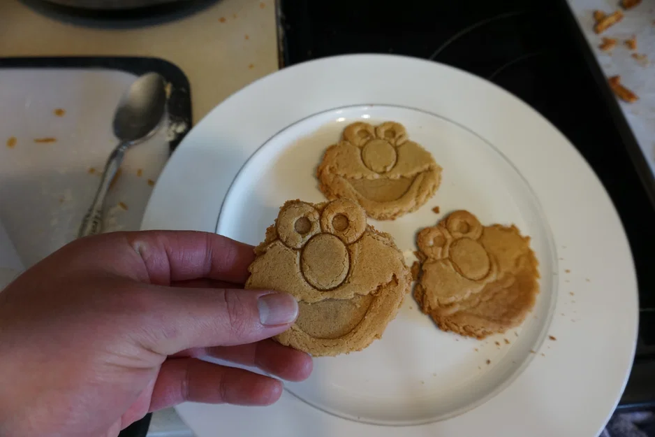 Khuôn cắt bánh quy Elmo (Elmo Cookie Cutter) - Image 4