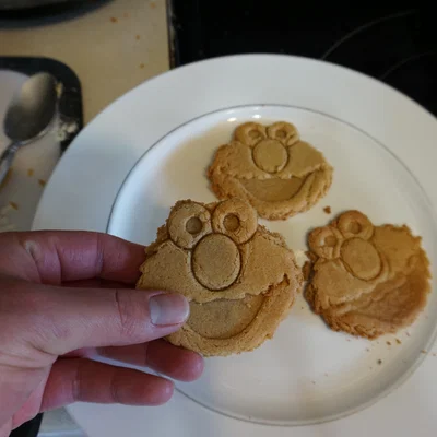 Khuôn cắt bánh quy Elmo (Elmo Cookie Cutter)