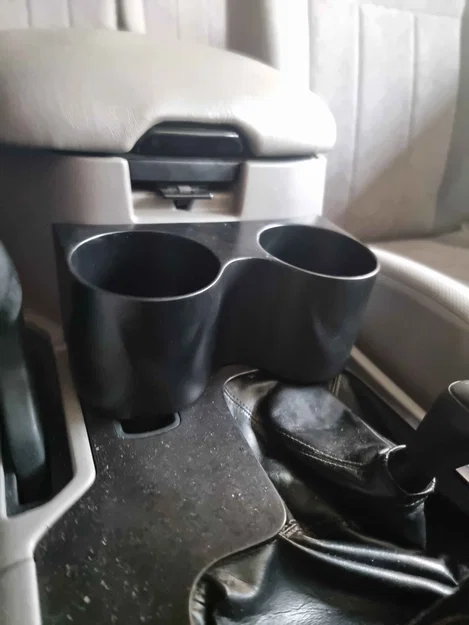 Khay đựng cốc 3D cho Toyota Land Cruiser 100 Series - Image 1