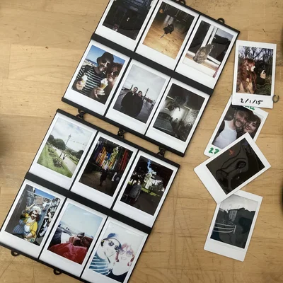 Khung treo tường modular cho Instax mini