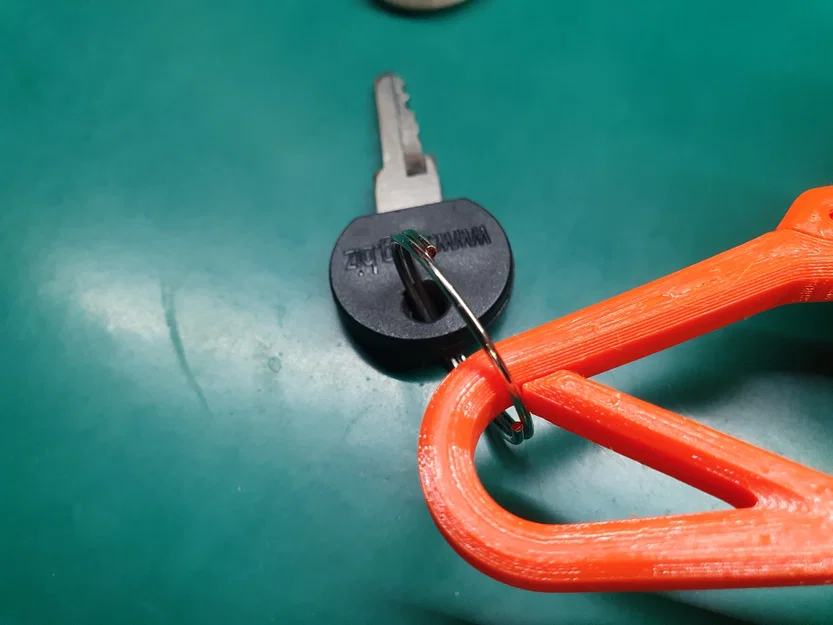 🔏 Carabiner có vách ngăn + móc khóa (Partitioned Carabiner + lock hook) - Image 1