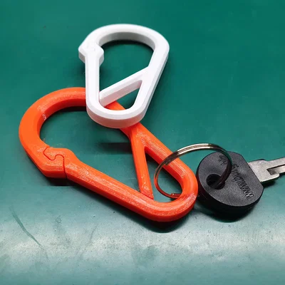 🔏 Carabiner có vách ngăn + móc khóa (Partitioned Carabiner + lock hook)