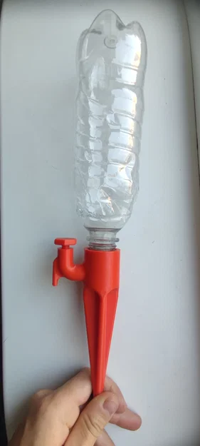 Tưới nhỏ giọt tự động bằng chai PET – chắc chắn, dễ in 3D - Image 1