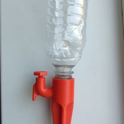 Tưới nhỏ giọt tự động bằng chai PET – chắc chắn, dễ in 3D