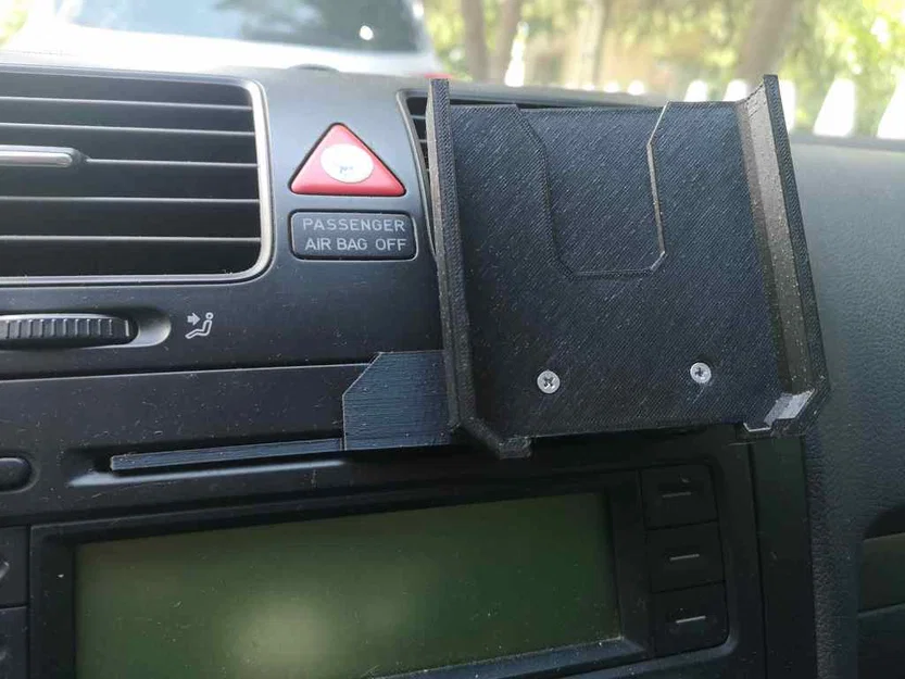 Giá đỡ điện thoại khe CD Golf v5 cho RedMi Note 8 Pro - Image 1