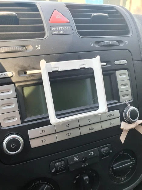Giá đỡ điện thoại trên xe hơi (Car phone holder) - Image 1