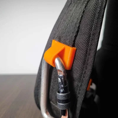 Giá đỡ Carabiner cho Balo