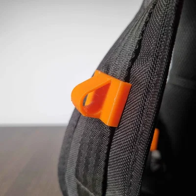 Giá đỡ Carabiner cho Balo