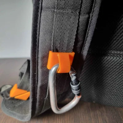 Giá đỡ Carabiner cho Balo