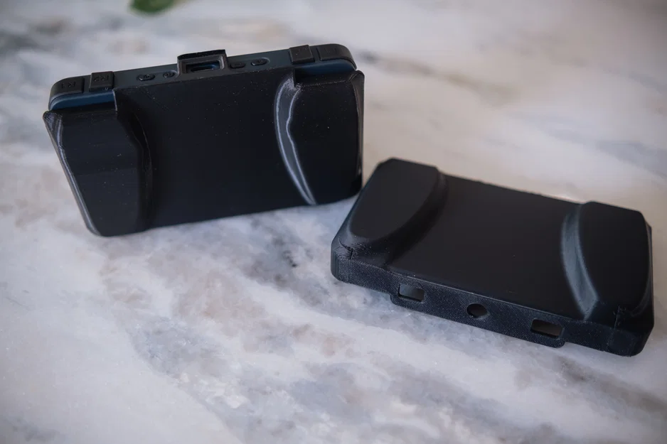 Powkiddy RGB30 Reversible Grip Case (Case 2 mặt: cầm tay & bảo vệ) - Image 3