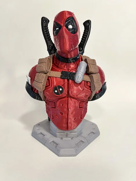 Bust Deadpool Ace of Spades - Image 1